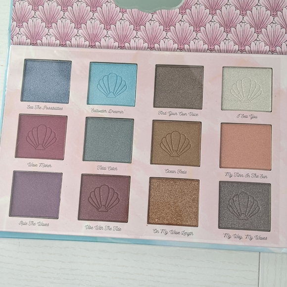 NEW Taste Beauty x Disney Ariel 12 Color Eyeshadow Palette (Not Swatched) - Picture 4 of 5